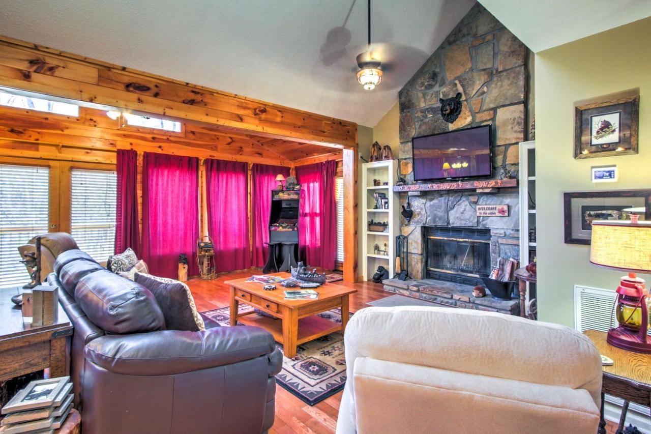 Tree Top Dream Cabin With Hot Tub In Gatlinburg! Villa Eksteriør bilde